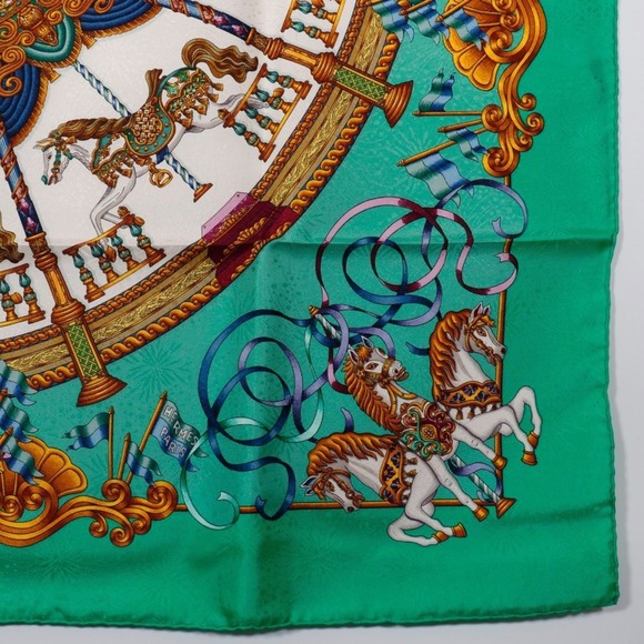 HERMES Green Scarf - Picture 5 of 9